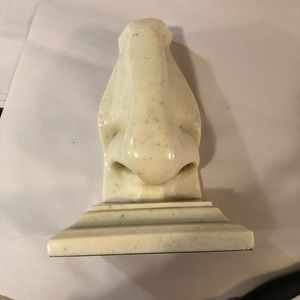 Nose Statue 6.6 lbs total weight